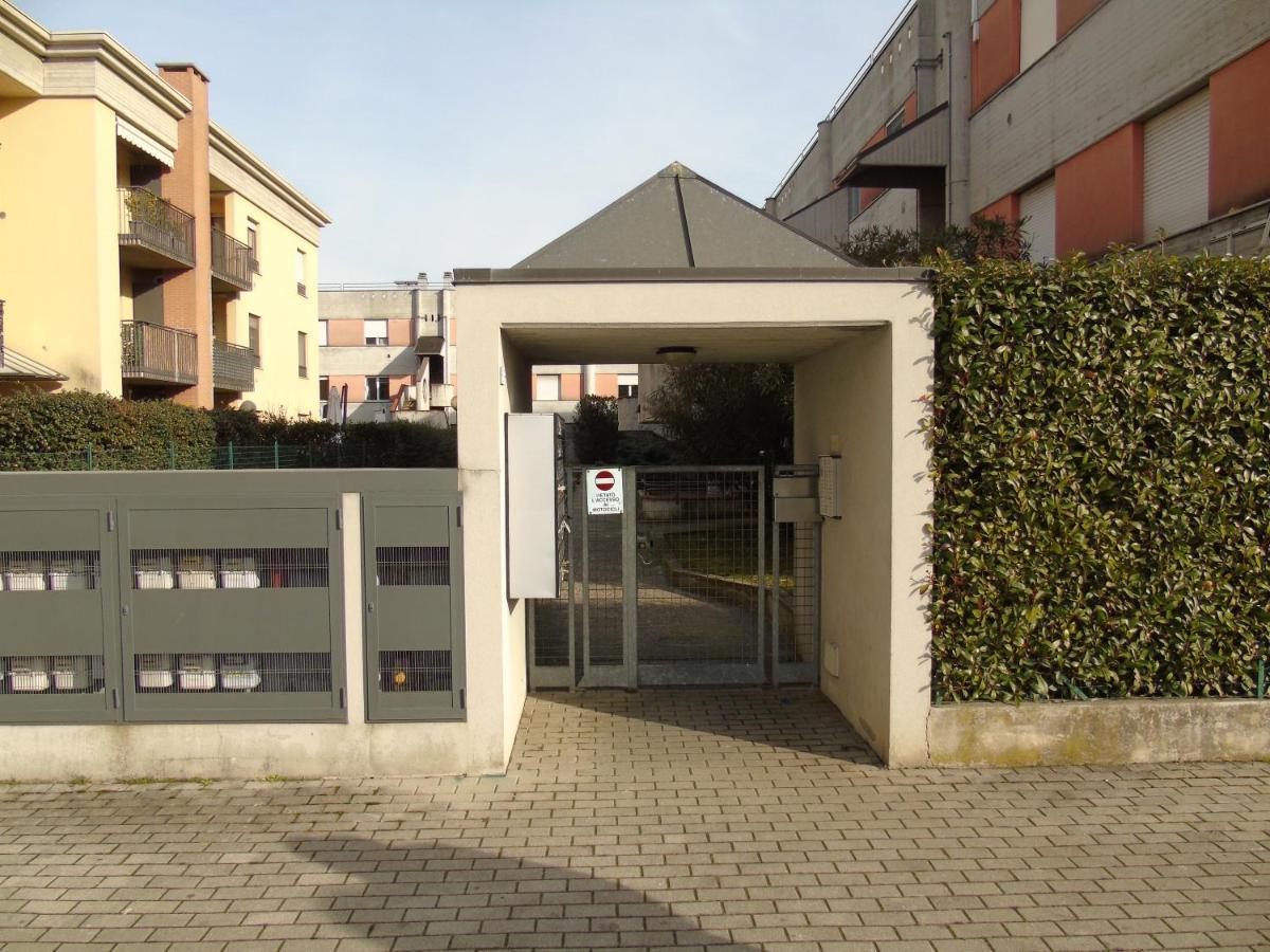 Casa Leonardo Airport Hotel Azzano San Paolo Buitenkant foto